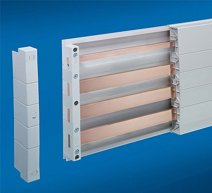 Bottom, top, and side covers over the busbars Bottom, top, and side covers over the busbars