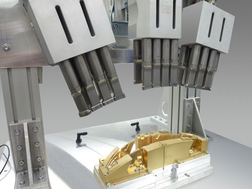 Composite sonotrodes with screw-in studs adapts to the 3-D shapes 